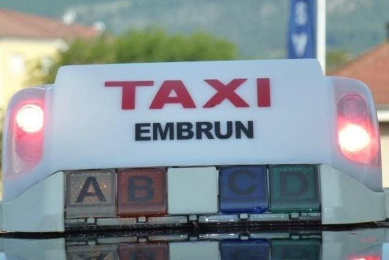 Taxi transfert gare EmbrunTaxi transport médical Embrun